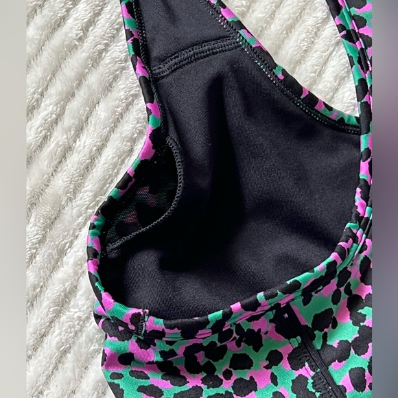 Fabletics — Matching athletic set bundle - Picture 12 of 13